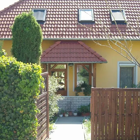 Appartamento Panorama Apartman *
